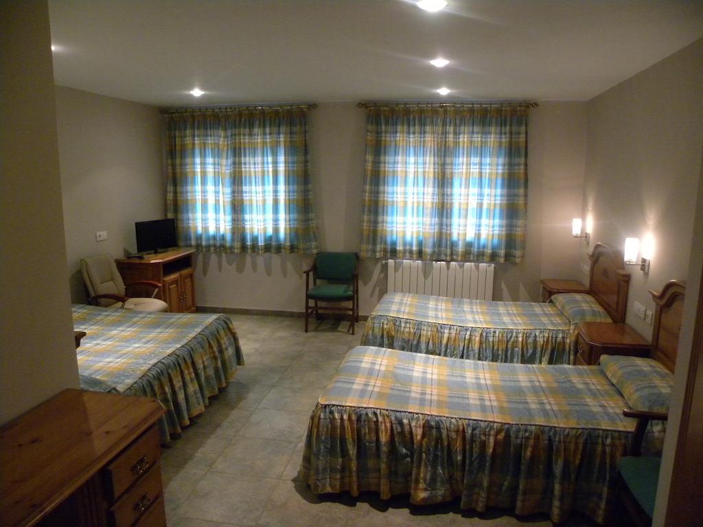 Hotel Duque De Calabria Manzanera Rum bild