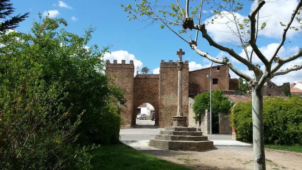 Hotel Duque De Calabria Manzanera Exteriör bild